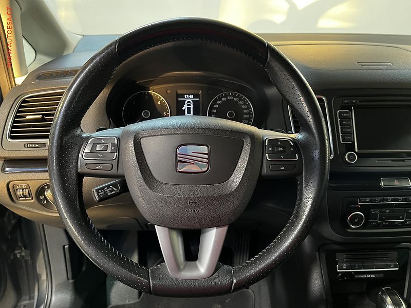 Seat Alhambra (2012) 2.0 TDi, DSG, panor, navi, TZ - fotka 15 z 16