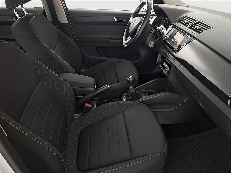 Škoda Fabia (2015) Style 1.2 TSI, Park. senzory - fotka 9 z 14