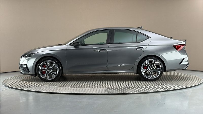 Škoda Octavia 2.0 TSI RS - fotka 4 z 27
