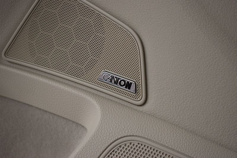 Škoda Superb 2.0 TDI L&K*TAŽNÉ*DPH*ČR 1.MAJ - fotka 18 z 52