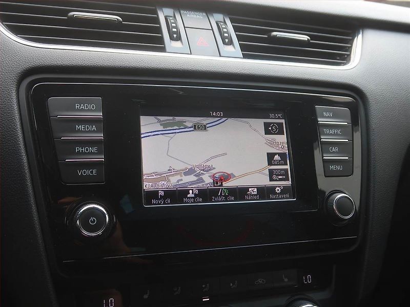 Škoda Octavia (2015) 2.0 TDI, Automat, Kůže, Navi - fotka 12 z 16