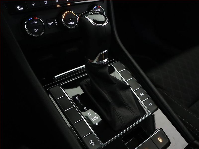 Škoda Superb (2016) Style 2.0 TDI, Automat, Navi - fotka 10 z 18
