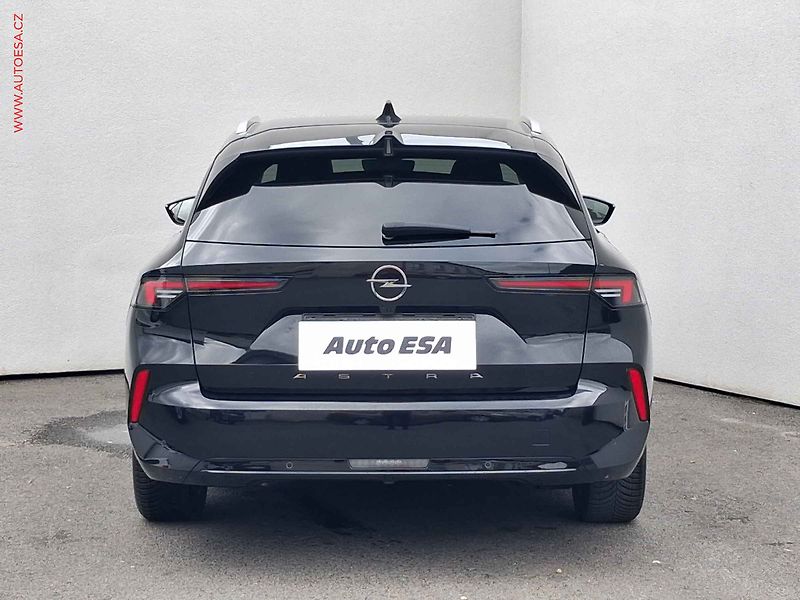 Opel Astra (2023) 1.5 CDTi Sports-Tourer, LED - fotka 5 z 19