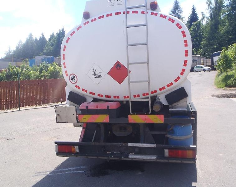 Iveco (2006) 260 cisterna PHM - fotka 6 z 9