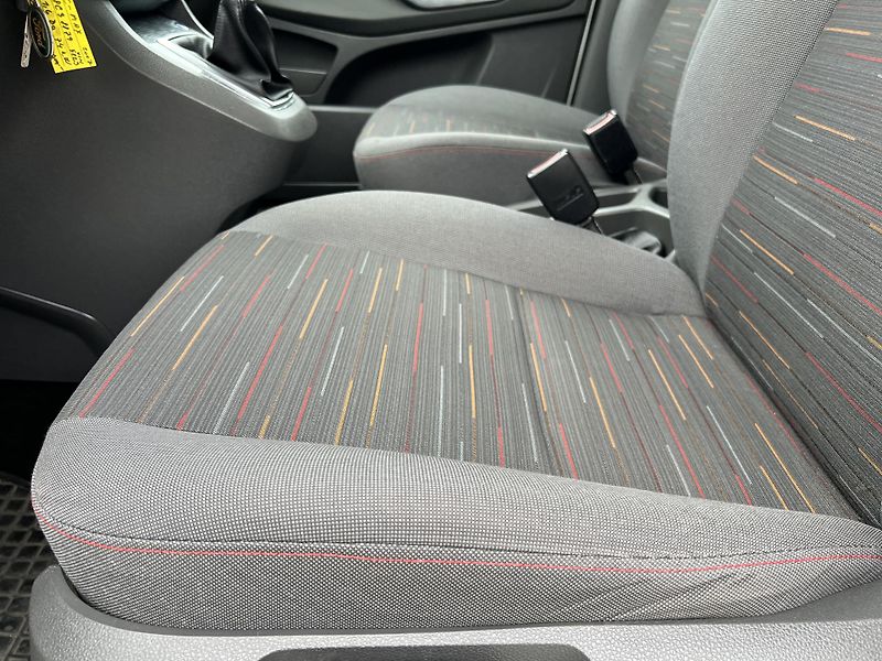 Ford C-MAX 1.6i 16v KLIMATIZACE ALU KOLA - fotka 11 z 40