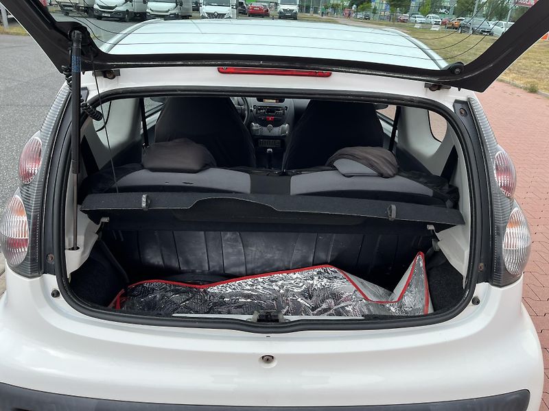 Citroën C1 1.0 i 50 kW - fotka 20 z 25
