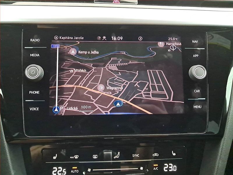 Volkswagen Arteon (2021) R-line 2.0 TDI - fotka 13 z 19