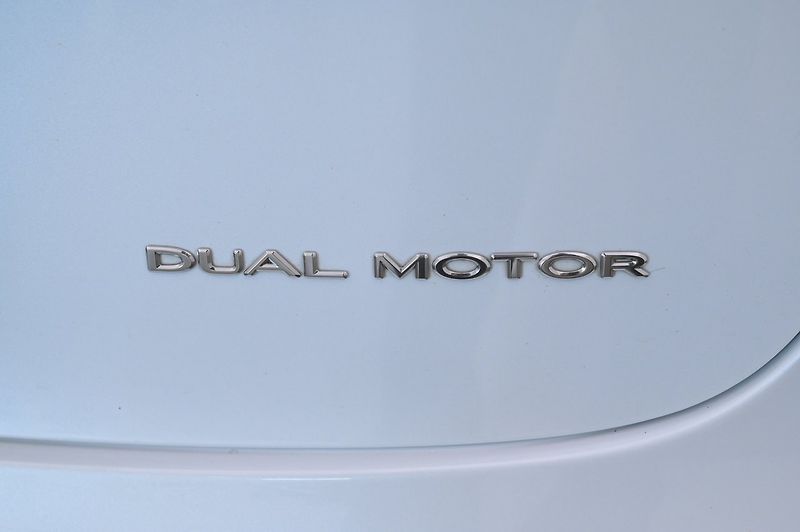 Tesla Model 3 Long Range AWD SoH 93% - fotka 26 z 26