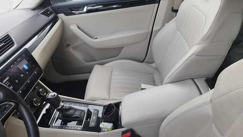 Škoda Superb 2.0TDI,LK,4X4volat-608 081 843 - fotka 14 z 21
