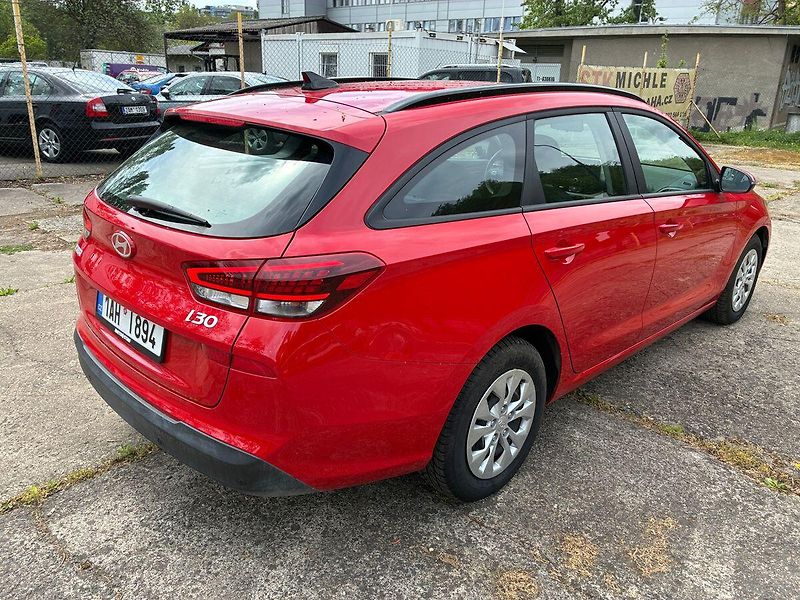 Hyundai i30 1.0 T-GDi 74 kW Comfort ČR DPH - fotka 5 z 23