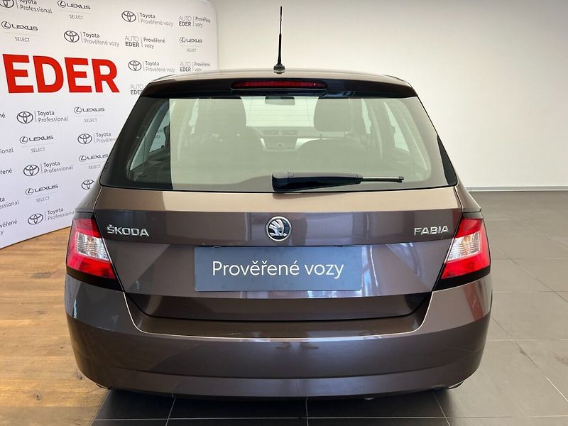 Škoda Fabia 1.2 TSI 81kW Ambition - fotka 5 z 29
