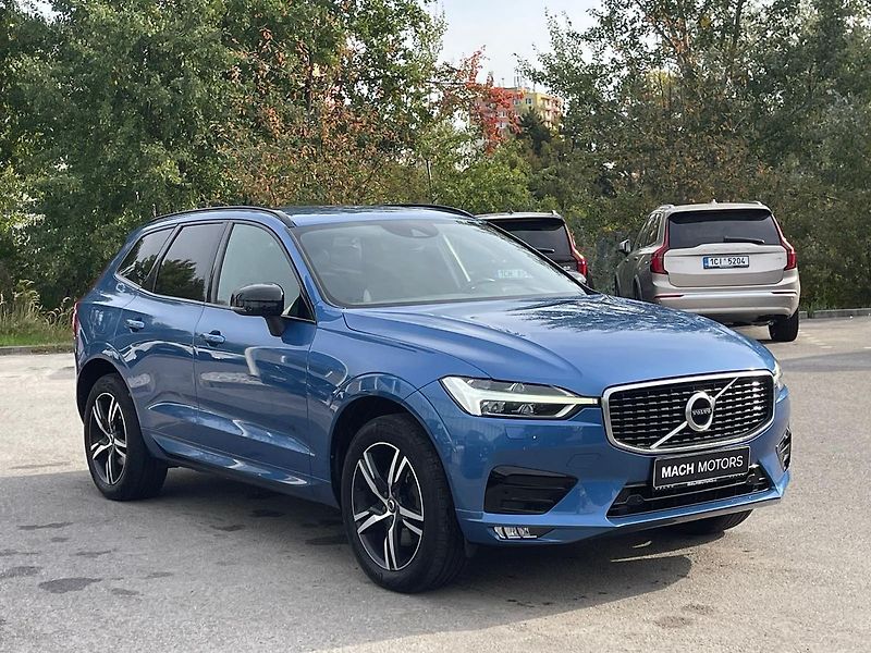 Volvo XC60 B4 AWD R-Design H&K, TZ - fotka 2 z 23