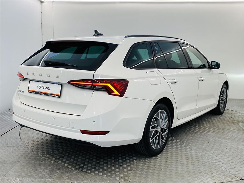 Škoda Octavia 2,0 TDI 110kW Style - fotka 2 z 27