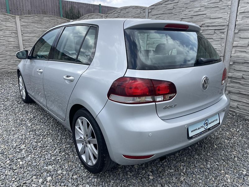 Volkswagen Golf 1.6TDi 105PS  6 HIGHLINE TOP!! - fotka 3 z 176