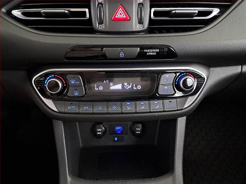 Hyundai i30 (2021) 1.5 DPI, ČR,1.maj, Serv.kniha - fotka 17 z 18
