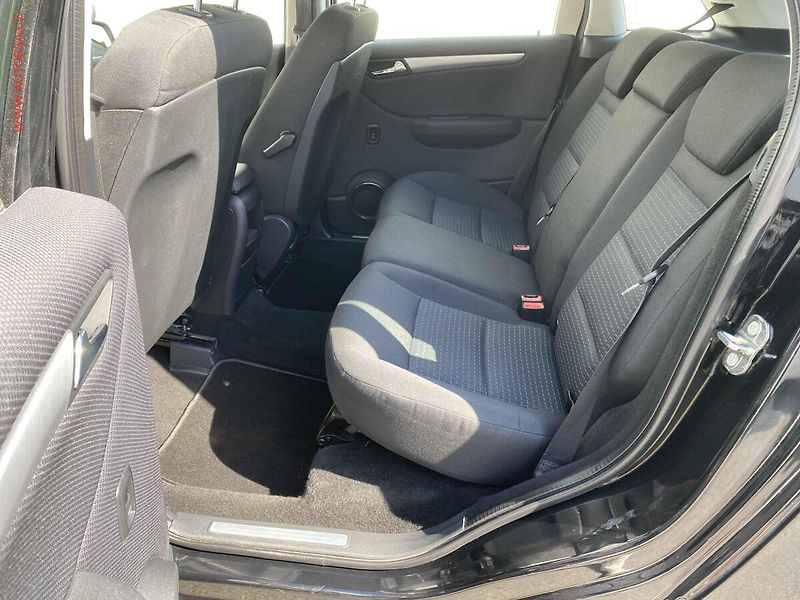 Mercedes-Benz Třídy B (2009) 2.0 CDi B180, Park.čidla - fotka 9 z 17