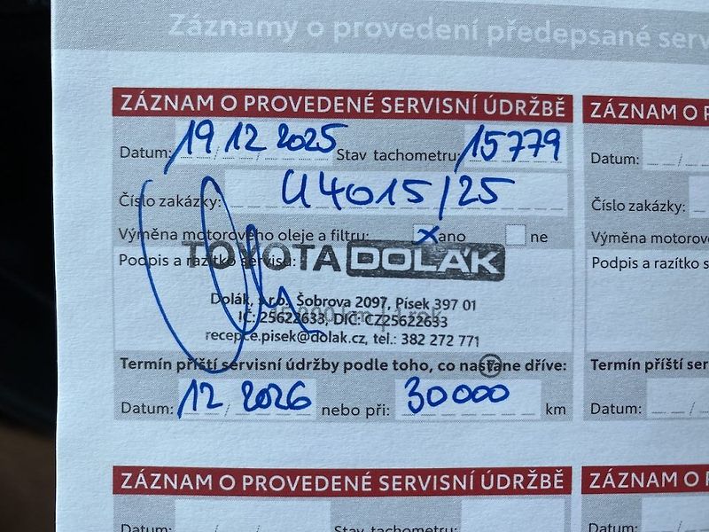 Toyota Yaris Cross 1.5HEV, ČR-1m, Style, DPH - fotka 22 z 22