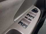 Volkswagen Golf (2012) 1.6 TDI, Xenony, Tempomat - náhled 15