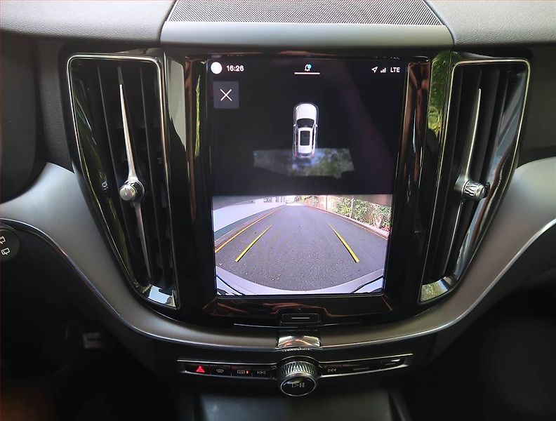 Volvo XC60 (2023) B4 AWD - fotka 24 z 27