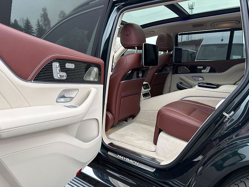 Mercedes-Benz GLS 4MATIC MAYBACH - fotka 26 z 38