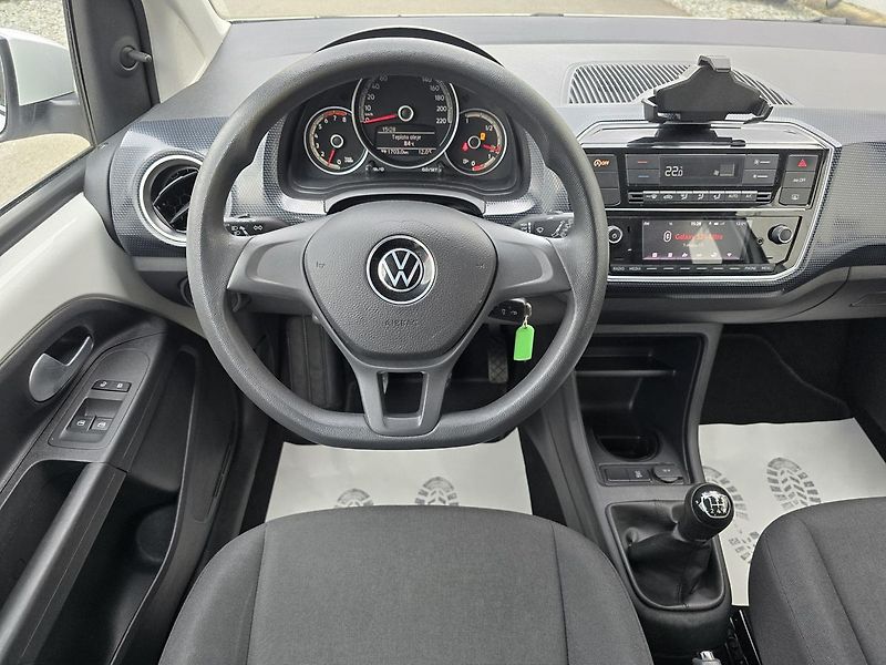 Volkswagen up! CNG KAMERA + DIGIKLIMA ČR - fotka 9 z 29