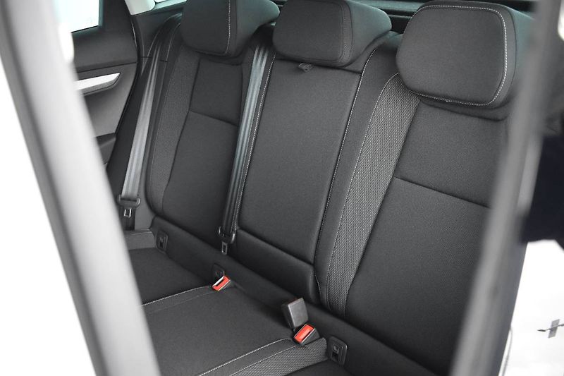 Škoda Karoq (2023) 1,5 TSI 110kW tažné - fotka 23 z 27