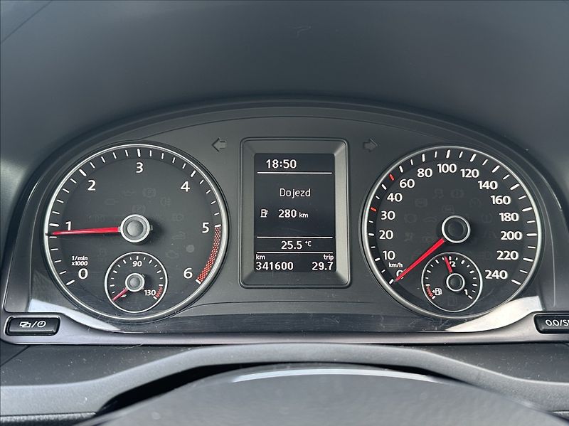 Volkswagen Caddy 2,0 TDI 122PS  Trendline 4x4 - fotka 35 z 47