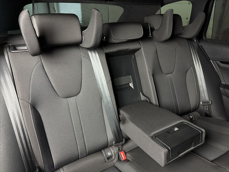 Škoda Octavia 2,0 TDi  Sportline Virtual LED - fotka 15 z 49