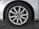 Volkswagen Passat (2011) 2.0 TDI, Navi, Tempomat - náhled 15