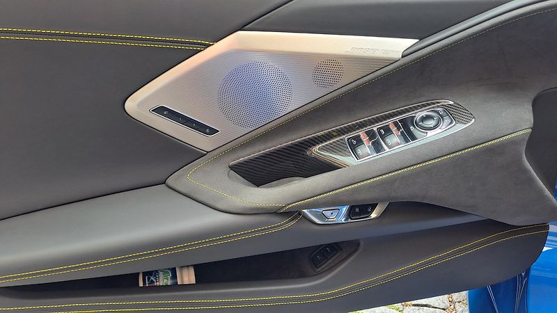 Chevrolet Corvette C8 Stingray Convertible 3LT - fotka 11 z 16
