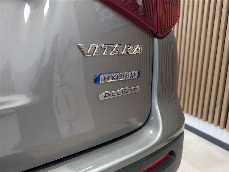 Suzuki Vitara 1.4 HYBRID ALLGRIP - fotka 29 z 34