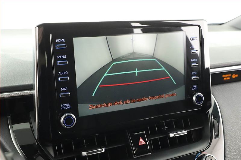 Toyota Corolla (2021) Style 2.0 Hybrid, Automat, ČR - fotka 14 z 16