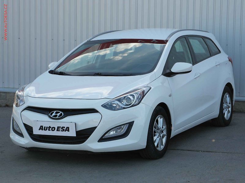 Hyundai i30 (2013) 1.6CVVT, ČR, AC, tempo, park - fotka 3 z 16