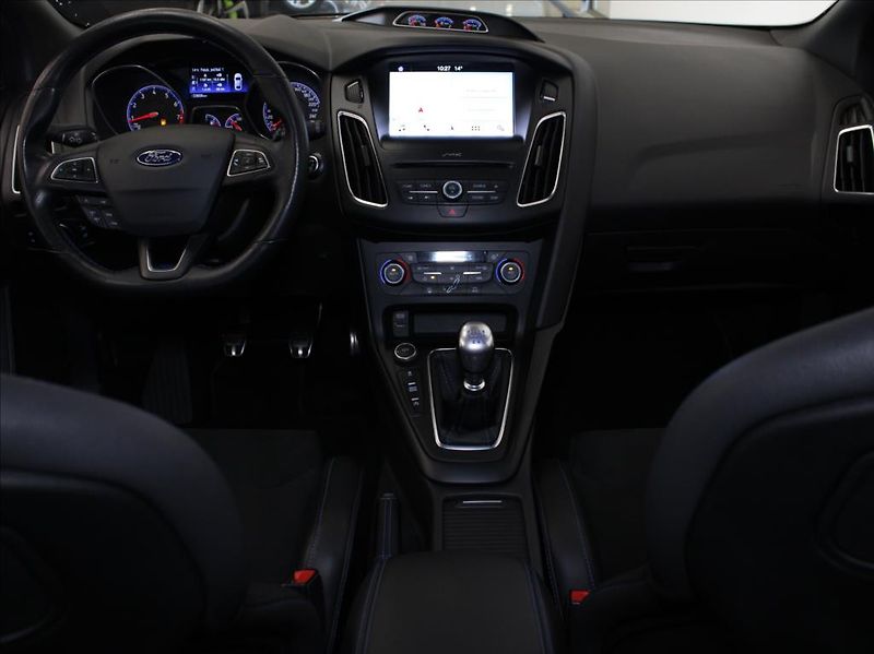 Ford Focus 2,3 RS 257kW 4x4 33tkm! ČR - fotka 9 z 15