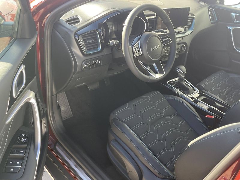 Kia XCeed (2026) STEEL EDITION 7DCT 1,6 T-GDi - fotka 5 z 6