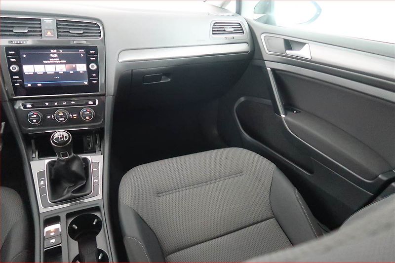 Volkswagen Golf (2017) Comfortline 1.4 TSI - fotka 8 z 19