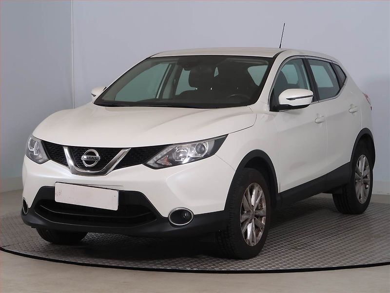 Nissan Qashqai (2017) 1.2 DIG-T, ČR,1.maj - fotka 2 z 17
