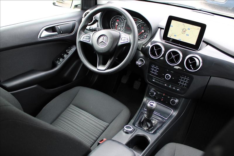 Mercedes-Benz Třídy B 180d NAVI, serviska,MANUAL - fotka 35 z 36