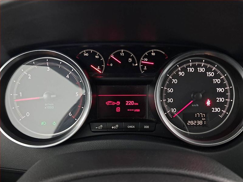 Peugeot 508 (2012) 2.0 HDi, nová STK, Tažné - fotka 11 z 19