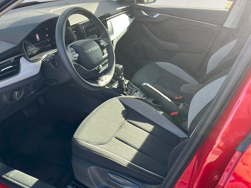 Škoda Kamiq (2025) Top Selection 1,5 TSI / 110 kW - fotka 19 z 35