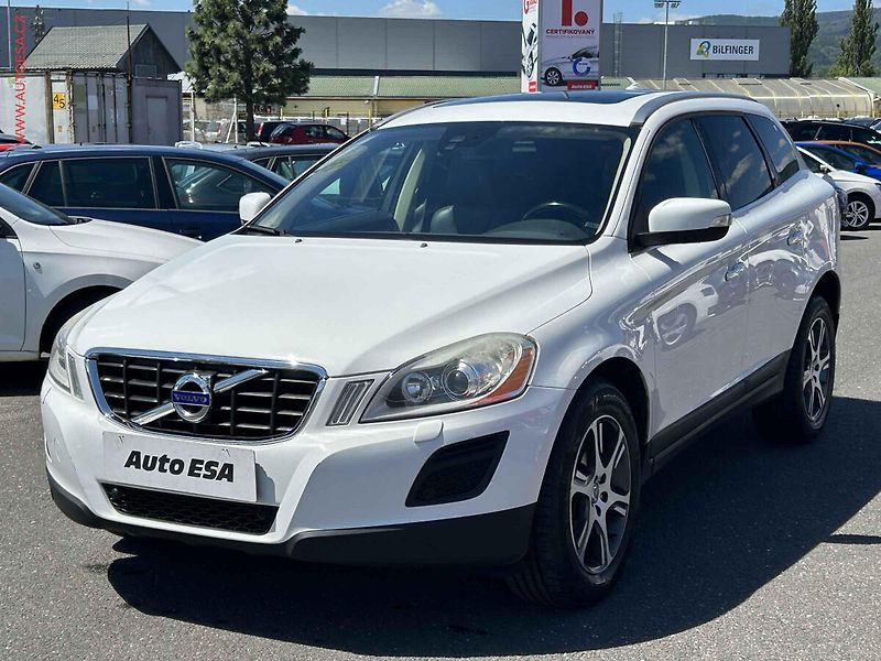Volvo XC60 (2012) 2.4DS 4x4, ČR, servis.kniha - fotka 3 z 19