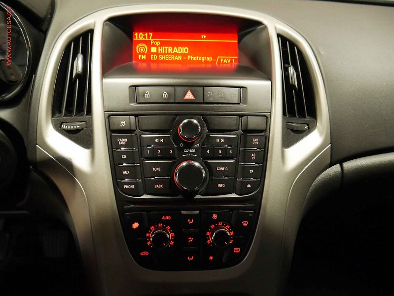 Opel Astra (2013) 1.4i, AC - fotka 14 z 15