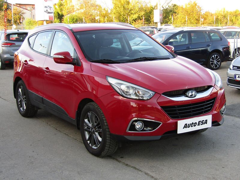 Hyundai ix35 (2014) 2.0CRDi 4x4, ČR, Trikolor, TZ - fotka 1 z 18