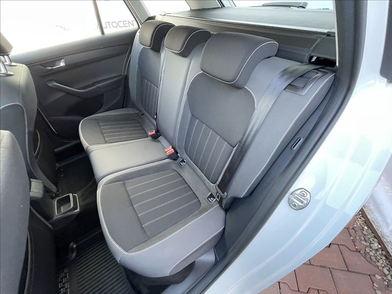 Škoda Fabia 1,0 TSi,STYLE,Po serv.,ČR,DPH - fotka 22 z 22