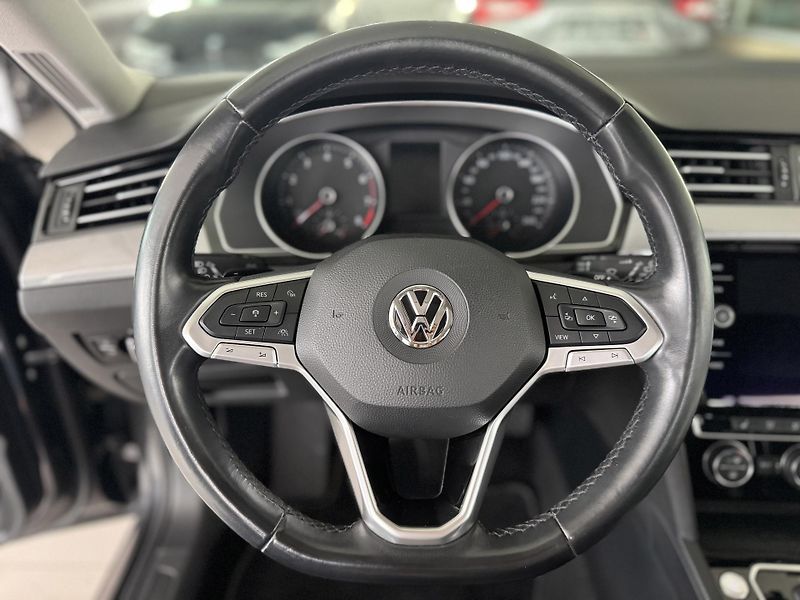 Volkswagen Passat Variant 1,5TSI 110kW DSG*Navi*Kamera - fotka 24 z 35