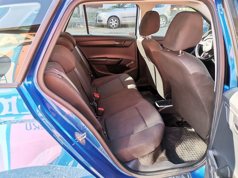 Škoda Fabia (2018) 1.0TSi 70kw Klima ČR - fotka 17 z 25