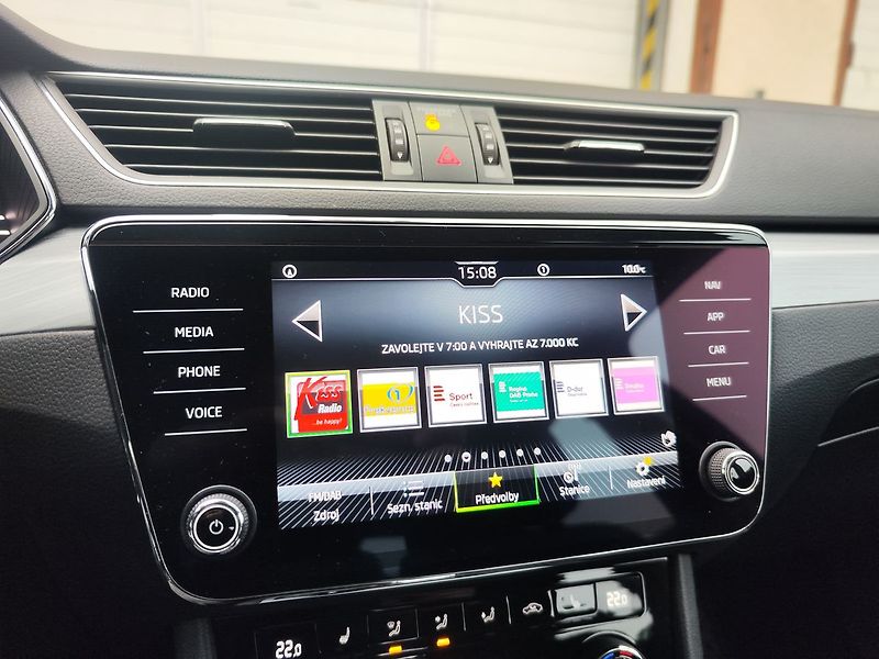 Škoda Superb 1.5 TSI/110kW Ambition DSG - fotka 17 z 31