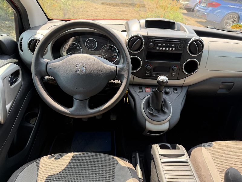 Peugeot Partner - fotka 15 z 23