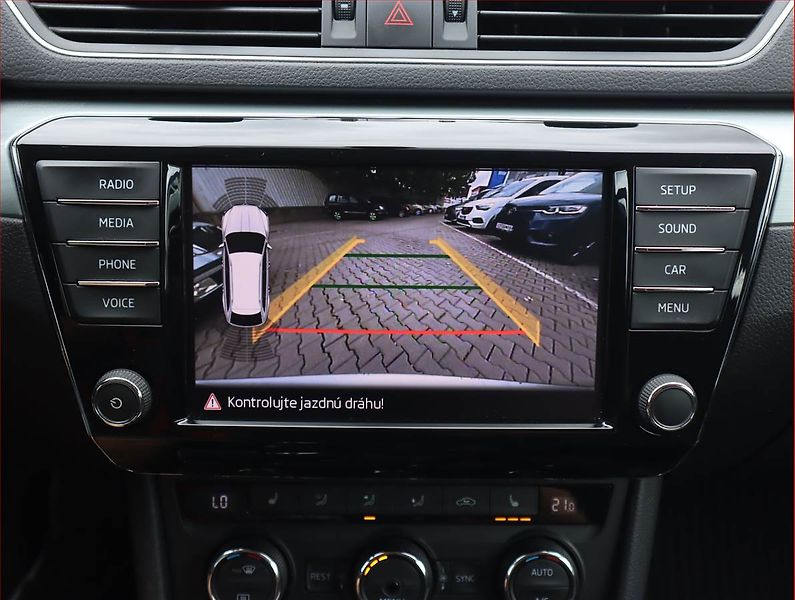 Škoda Superb (2016) 2.0 TDI, Bi-Xenony, Tempomat - fotka 16 z 21