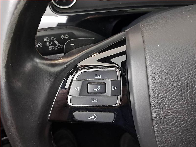 Volkswagen Touareg (2013) 4.2 V8 TDi, 4X4, Automat - fotka 17 z 23